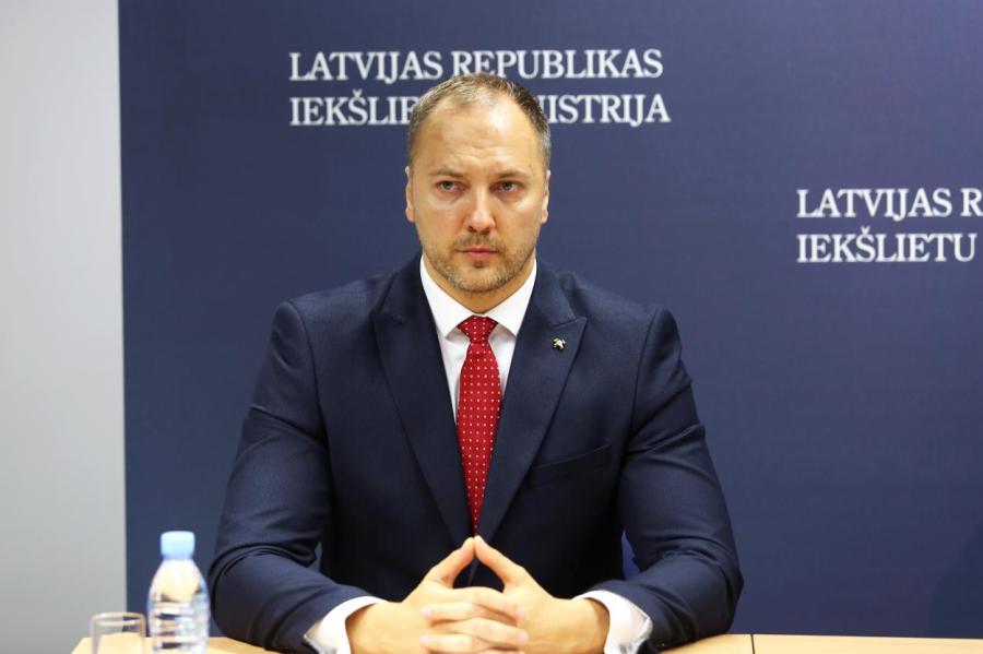 Шеф МВД: «Использовать термин «комендантский час» нет никакого основания»