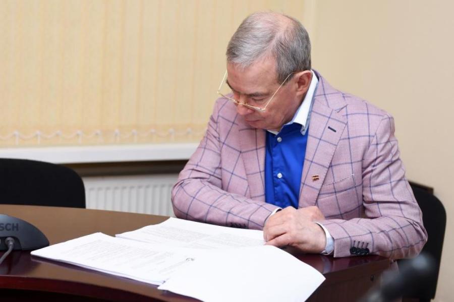Лембергс просит суд заменить тюремное заключение домашним арестом или залогом