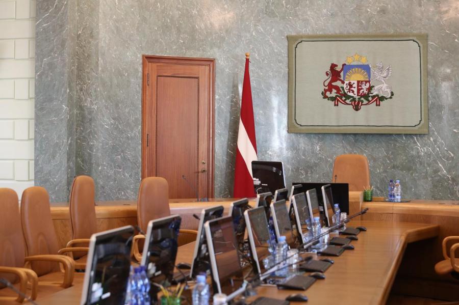 Есть версии: какую тайну завтра обсудит правительство Кариньша