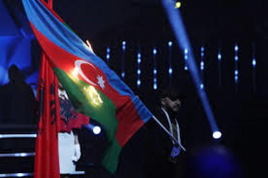 Тяжелоатлетам запретят выходить на церемонии награждения с флагами